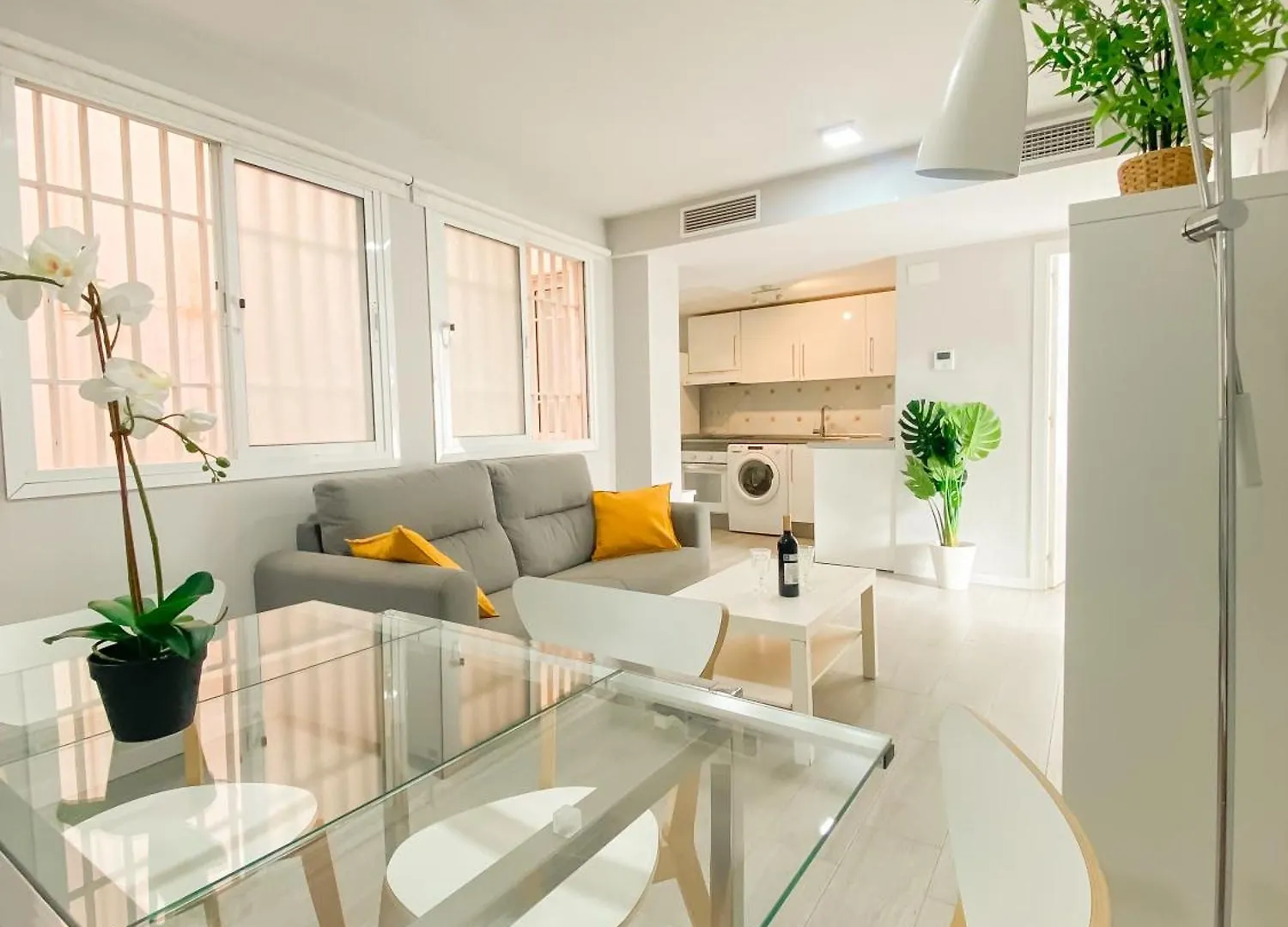 아파트 3 Rooms Y 3 Baths Y Aparcamiento Catedral 말라가