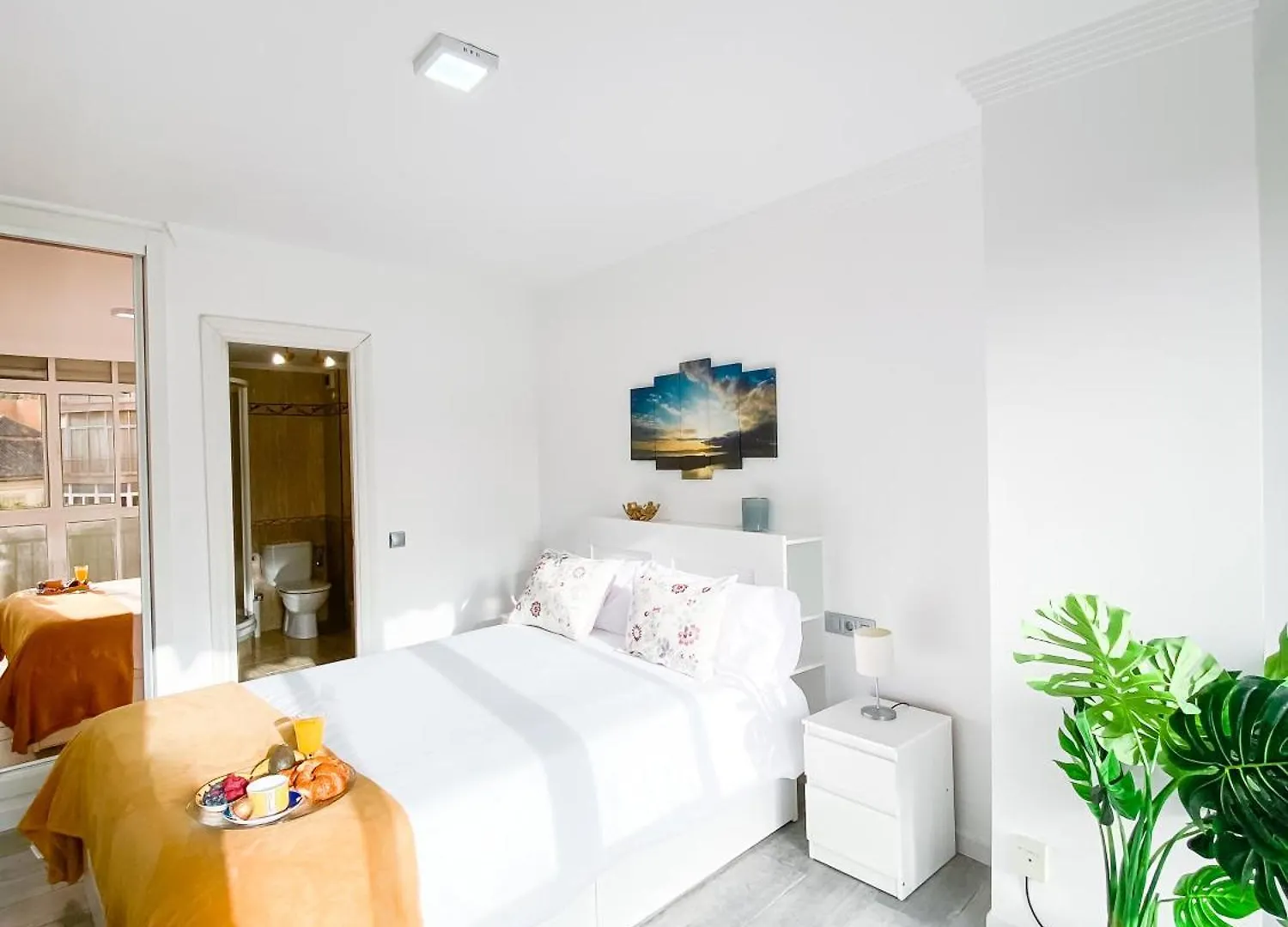 3 Rooms Y 3 Baths Y Aparcamiento Catedral 말라가 0*,  스페인